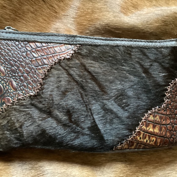 Genuine Leather Hair On Hide Crossbody Clutch Handbag - Picture 3 of 8